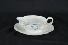 Load image into Gallery viewer, Villeroy Boch Riviera Gravy Boat With Underplate Porcelain Floral
