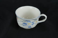 Load image into Gallery viewer, Villeroy Boch Riviera Cup and Saucer Set of 7 Floral Porcelain
