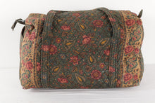 Load image into Gallery viewer, Vera Bradley duffel bag
