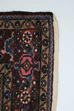 Load image into Gallery viewer, Vintage Hensei Oriental Rug - 4.9 x 7.2
