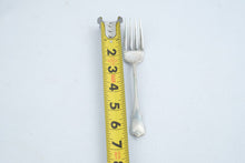 Load image into Gallery viewer, Wallace Grand Colonial Sterling Silver Flatware 42 Piece Set Vintage With Chest
