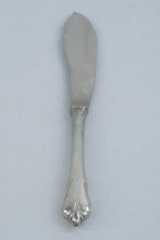 Load image into Gallery viewer, Wallace Grand Colonial Sterling Silver Flatware 42 Piece Set Vintage With Chest
