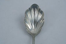 Load image into Gallery viewer, Wallace Grand Colonial Sterling Silver Flatware 42 Piece Set Vintage With Chest
