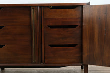 Load image into Gallery viewer, Rare John Widdicomb 84” Mid-Century Modern 9-Drawer Dresser
