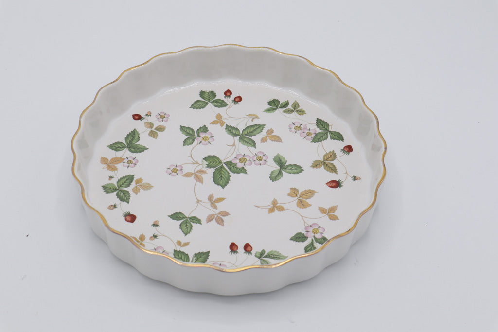 Wedgwood Wild Strawberry Round Fluted Tart / Quiche Dish – England, Oven to Table