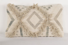 Load image into Gallery viewer, Pair of Liviah Style Woven Pillows
