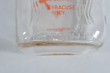Load image into Gallery viewer, Vintage Amboy Dairy Syracuse NY Half Gallon Milk Bottles with Wire Carrier Set of 6
