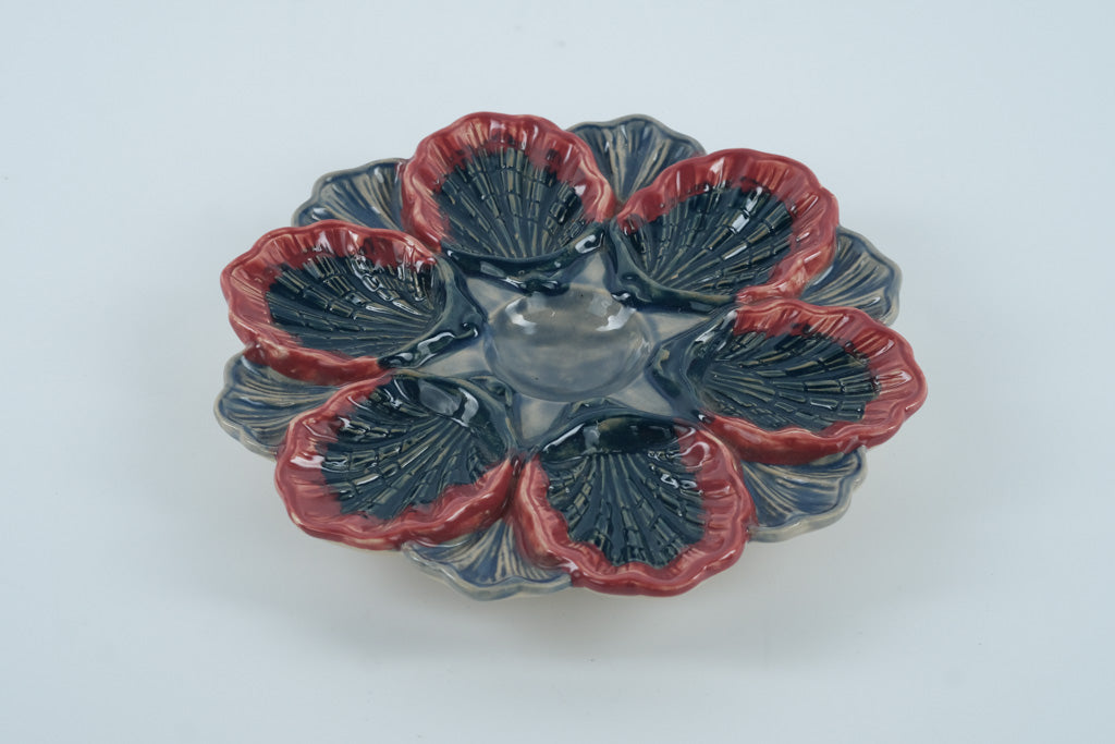 Vintage French Majolica-Style Oyster Plate – Rosy Plum & Navy Glaze – 9.5