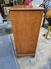 Load image into Gallery viewer, Sumter Cabinet Co. Chest of Drawers – Solid Wood 5-Drawer Chest
