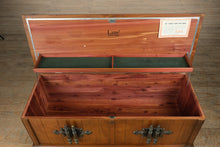 Load image into Gallery viewer, 1973 Lane Cedar Hope Chest with Tray – Style 2442-88
