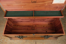 Load image into Gallery viewer, 1973 Lane Cedar Hope Chest with Tray – Style 2442-88
