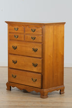 Load image into Gallery viewer, Montclair Maple 5-Drawer Chest of Drawers
