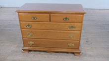 Load and play video in Gallery viewer, Cornwall 5-Drawer Bachelor&#39;s Chest by Pennsylvania Classics
