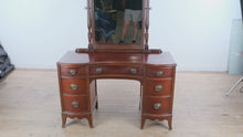 Load and play video in Gallery viewer, Hibriten Furniture Mahogany Vanity Desk with Mirror, Traditional Dressing Table

