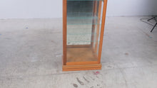 Load and play video in Gallery viewer, Pulaski Furniture Lighted Wood and Glass Curio Display Cabinet
