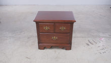Load and play video in Gallery viewer, Thomasville Winston Court 2-Drawer Nightstand

