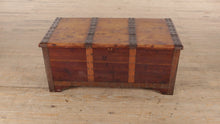 Load and play video in Gallery viewer, Cedar Blanket Trunk / Hope Chest with Copper Bands
