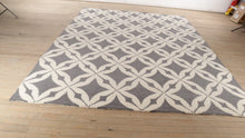 Load and play video in Gallery viewer, Pottery Barn Star Looped Rug -  9 x 12
