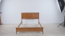 Load and play video in Gallery viewer, Broyhill Premier Forward 70 Mid-Century Modern Full Size Walnut Bed
