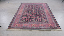 Load and play video in Gallery viewer, Karastan Williamsburg Carters Grove 554 Wool Rug 5x8 Colonial Persian Style

