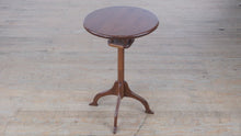 Load and play video in Gallery viewer, Antique-Style Pedestal Tilt-Top Side Table – Solid Wood Accent Table
