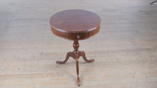 Load and play video in Gallery viewer, 🪑 Vintage Duncan Phyfe Style Pedestal Drum Table – Single Drawer
