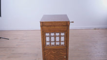 Load and play video in Gallery viewer, Antique Edison Disc Phonograph in Quarter-Sawn Tiger Oak Cabinet
