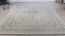 Load and play video in Gallery viewer, Safavieh Florenteen Area Rug 8x10 Gray Ivory Medallion Floral Turkey
