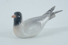 Load image into Gallery viewer, Royal Copenhagen Porcelain Seagull Figurine #1448 – Hand-Painted Denmark
