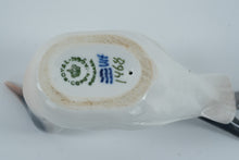 Load image into Gallery viewer, Royal Copenhagen Porcelain Seagull Figurine #1448 – Hand-Painted Denmark
