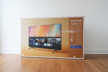 Load image into Gallery viewer, Samsung TU7000 75 Inch Crystal UHD 4K Smart TV UN75TU7000BXZA
