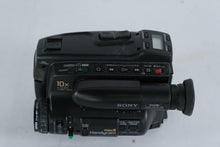 Load image into Gallery viewer, Sony Handycam CCD-TR9 Video 8 Camcorder - With Remote

