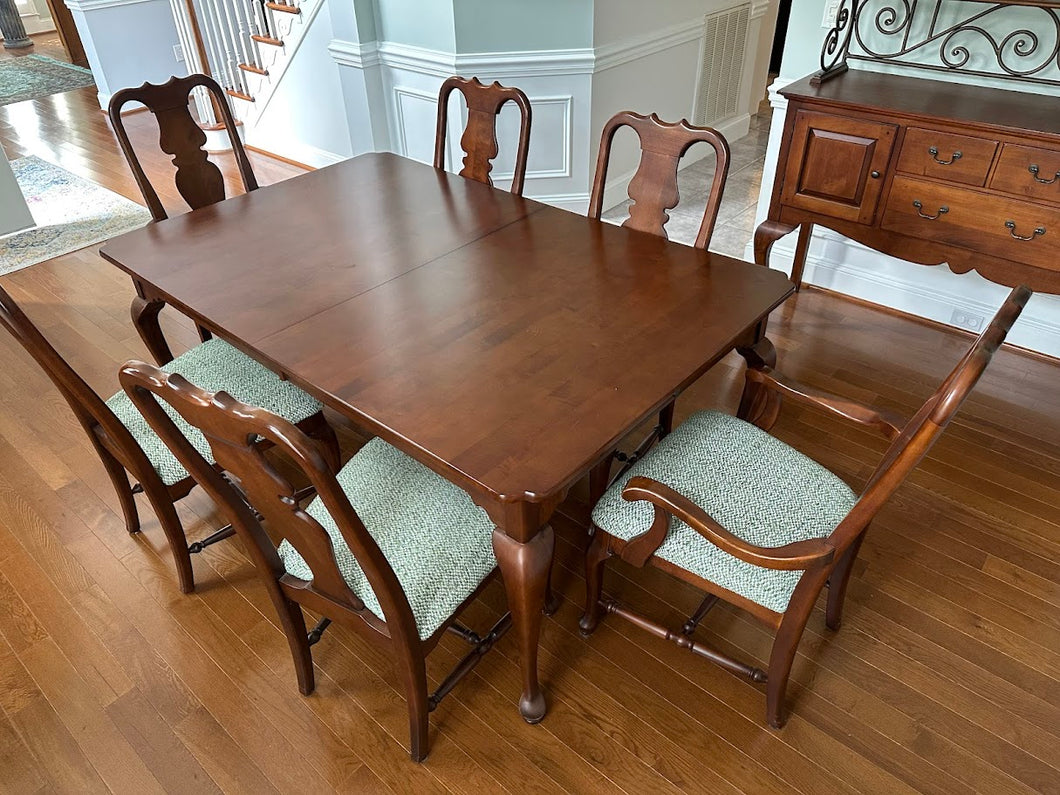 Calhoun Queen Anne Dining Set by Sumter Furniture - 6 Chairs / 2 Leaves