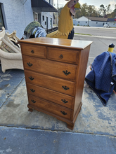 Load image into Gallery viewer, Sumter Cabinet Co. Chest of Drawers – Solid Wood 5-Drawer Chest
