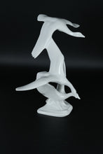 Load image into Gallery viewer, Mid-Century Modern Flying Geese Sculpture by Kaiser #390 – West German Porcelain
