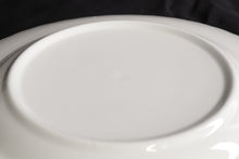 Load image into Gallery viewer, Set of 4 White Swirled 10&quot; Dinner Plates
