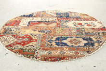 Load image into Gallery viewer, 6 Foot Round Hand Made Rug
