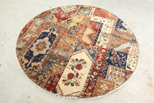 Load image into Gallery viewer, 6 Foot Round Hand Made Rug
