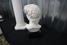 Load image into Gallery viewer, Bust of David on Column - 56&quot; Tall
