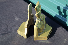 Load image into Gallery viewer, Vintage Cast Iron Gone With the Wind&#39;s Scarlett and Rhett Bookends
