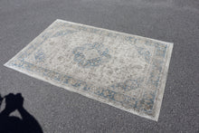 Load image into Gallery viewer, Regal 3.6&#39; x 5.6&#39; Rug by Dynamic Rugs - Belgium
