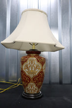 Load image into Gallery viewer, Porcelain Crown and Flowers Lamp

