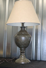Load image into Gallery viewer, Metal Table Lamp - Green
